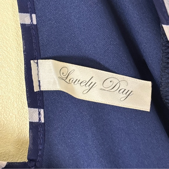 Lovely Day High Low Dress in Navy‎ and White - Picture 2 of 7